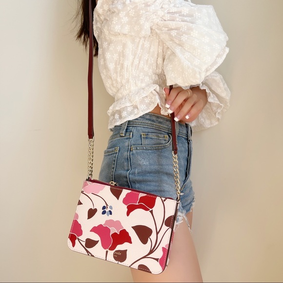 kate spade Handbags - NWT Kate Spade Floral Crossbody 🌸